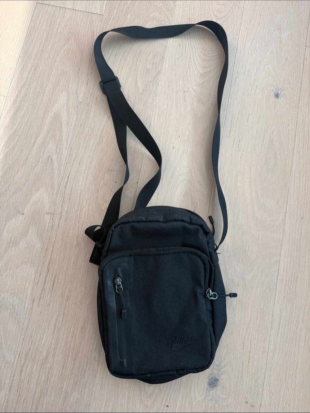 Nike Black Small Crossbody Shoulder Bag